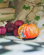 Load image into Gallery viewer, Fable England x Peter Rabbit Pumpkin Brooch