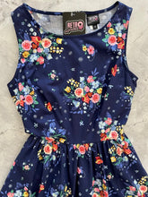 Load image into Gallery viewer, Retrolicious Caterpillar Midi Dress