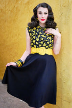 Load image into Gallery viewer, Honey hives print 1950s style bow top